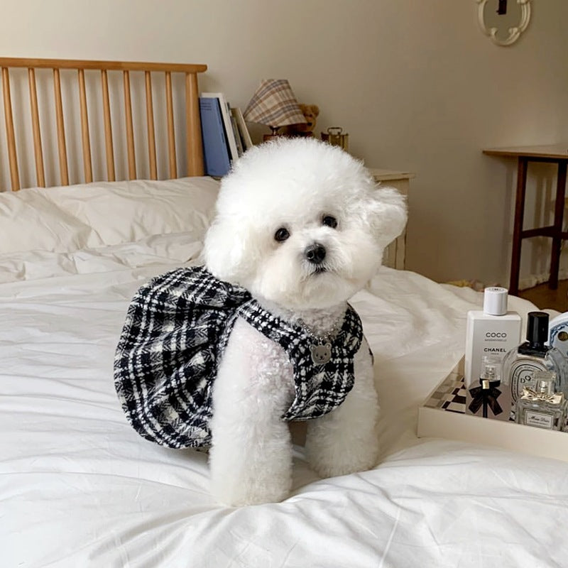 Vêtements de chien de printemps et d'automne noir et blanc