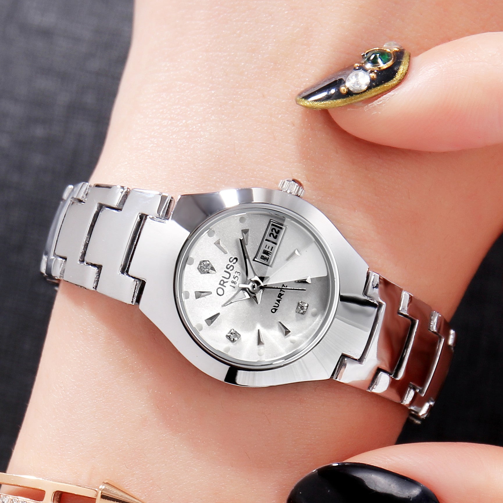 Tungstène acier couleur imperméable mode étudiant couple calendrier Quartz montre