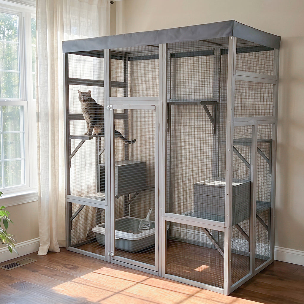 Catio en bois gris avec couvercle imperméable