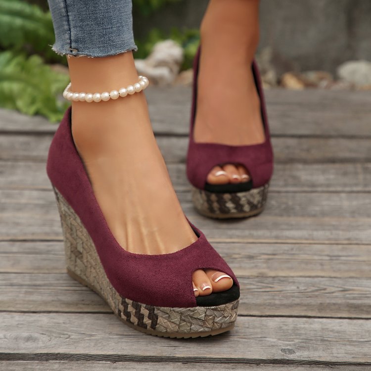 Women's peep-toe pumps