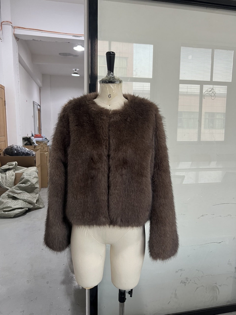 Manteau de fourrure féminine élégant Chic et chaud