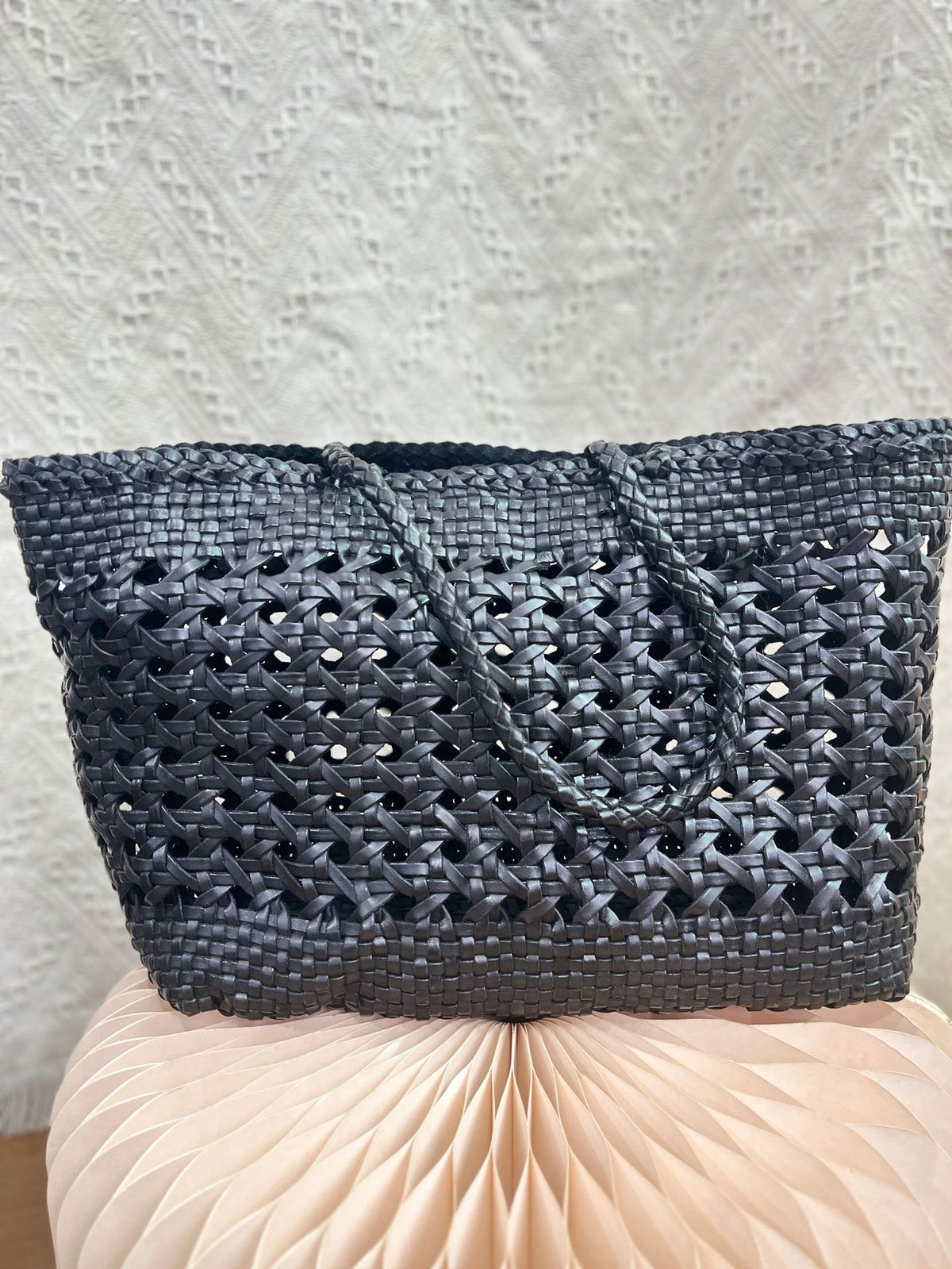 French style woven bag Genuine leather basket shape