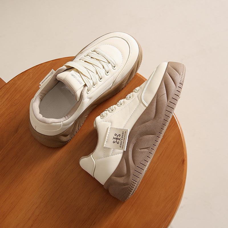 Sneakers augmentant la taille pour les étudiantes
