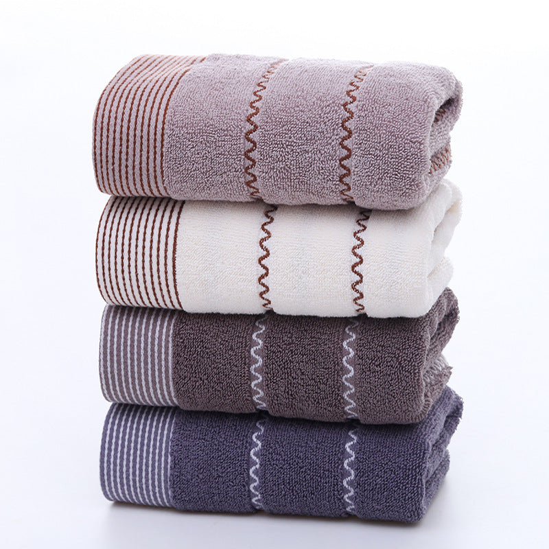Serviette de coton et lavage du visage