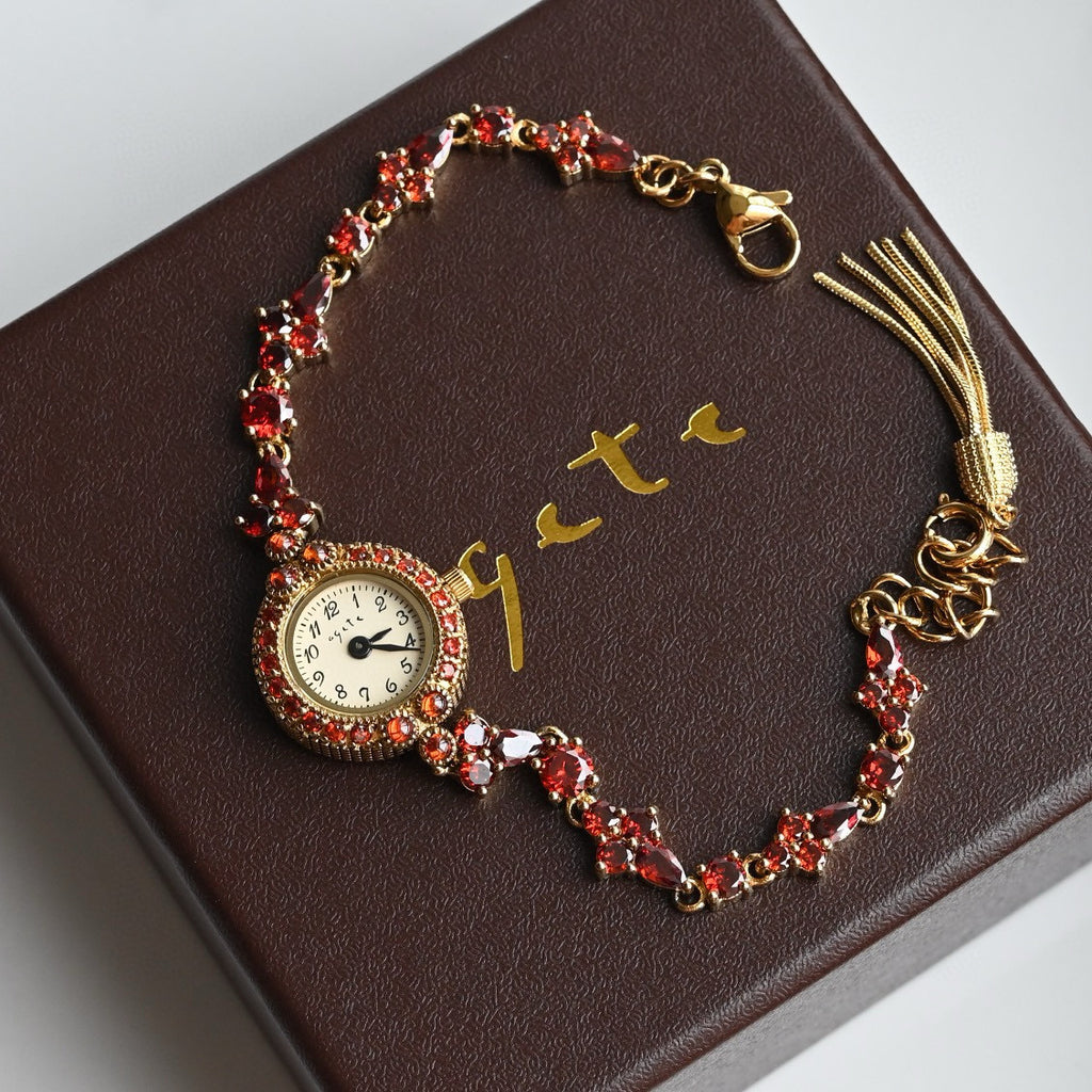 Vieille montre carrée pour les femmes Un design Dainty Mini Square avec un motif de blé