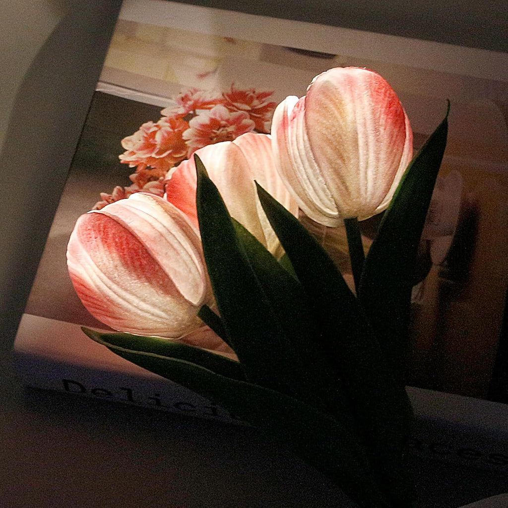 LED Simulated Tulip Night Light String pour les vases