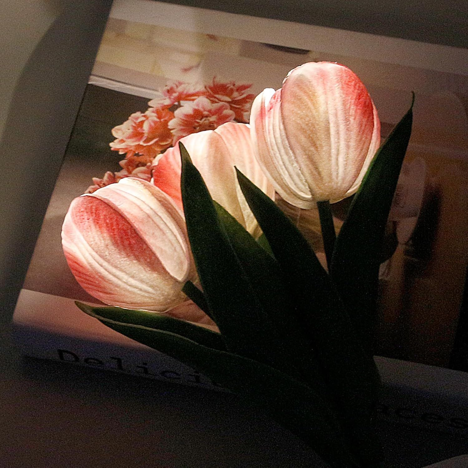 LED Simulated Tulip Night Light String pour les vases