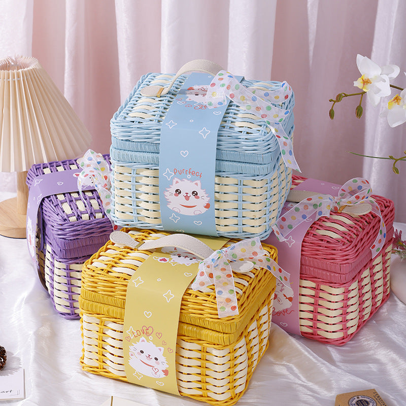 Paille rectangulaire et panier tissé en cuir