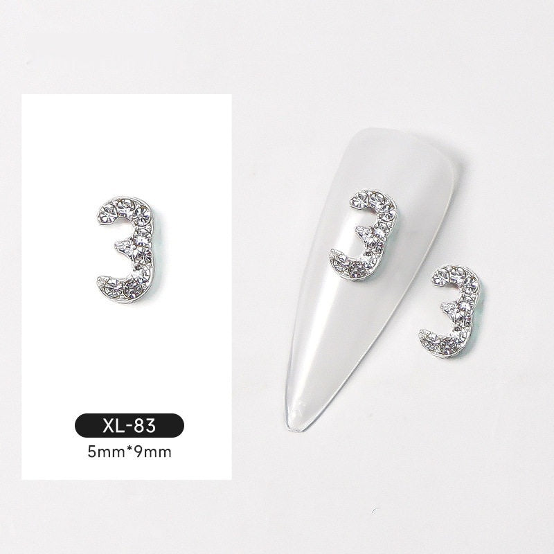 Décoration de clou en alliage de diamant brillant numérique argent