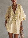 Robe à col V profond à imprimé floral avec un petit motif herbacé