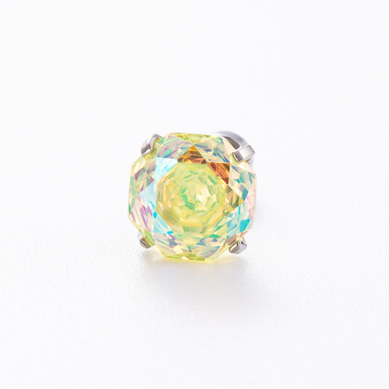 Boucles d'oreilles haut de gamme, brillantement réfléchissantes Octagonal Millennium Cubic Zirconia Stud