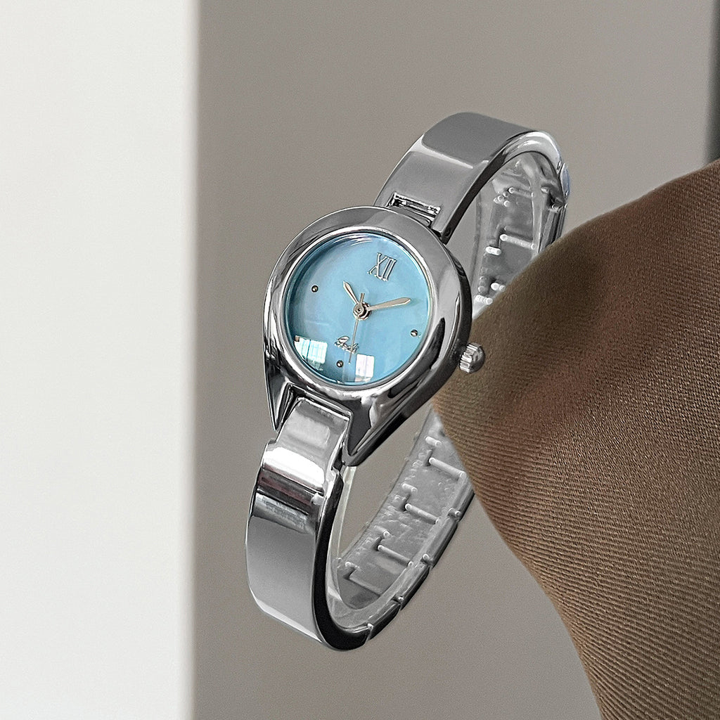 Luxury Luxury Minority High-grade Ins Style Montre Quartz pour femme