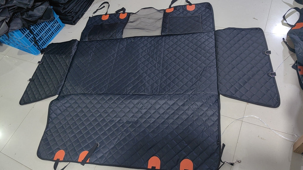 Couverture de siège de voiture prolongée avec un tapis pour animaux de compagnie pour véhicules