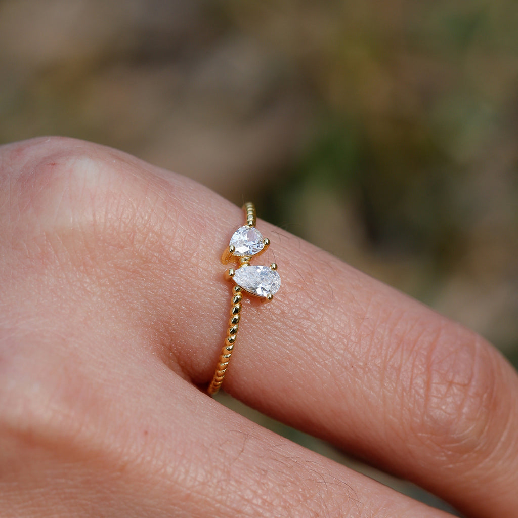 S925 Poire en or argenté Moissanite Toi Et Moi Anneau 3x5mm D Couleur VVS1 Bande twist US 6