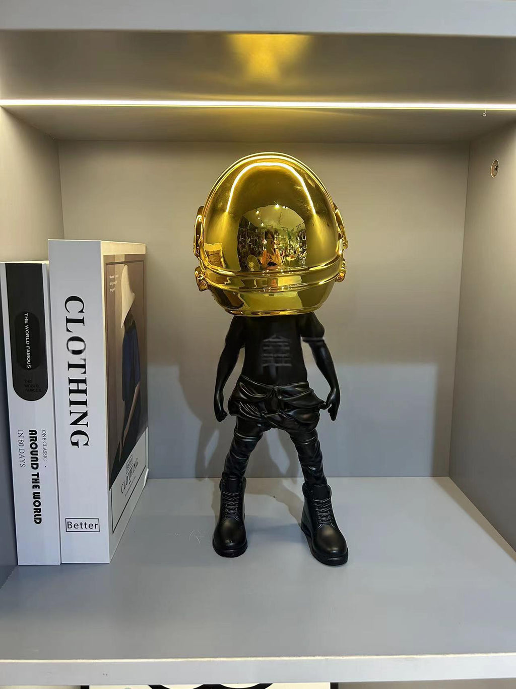Figurine moderne minimaliste Astronaut pour chambres pour enfants