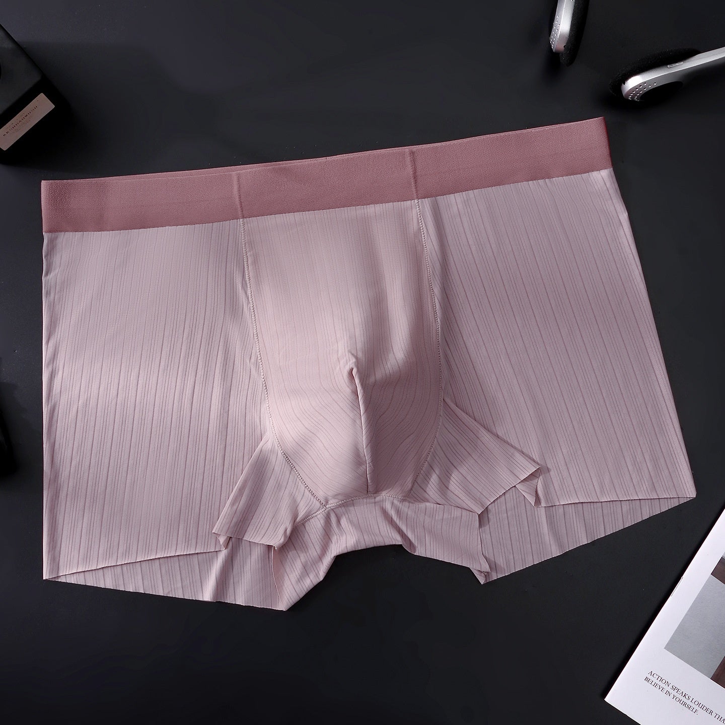 Hommes Summer Ice-silk Seamless Boxer Slips haute élasticité