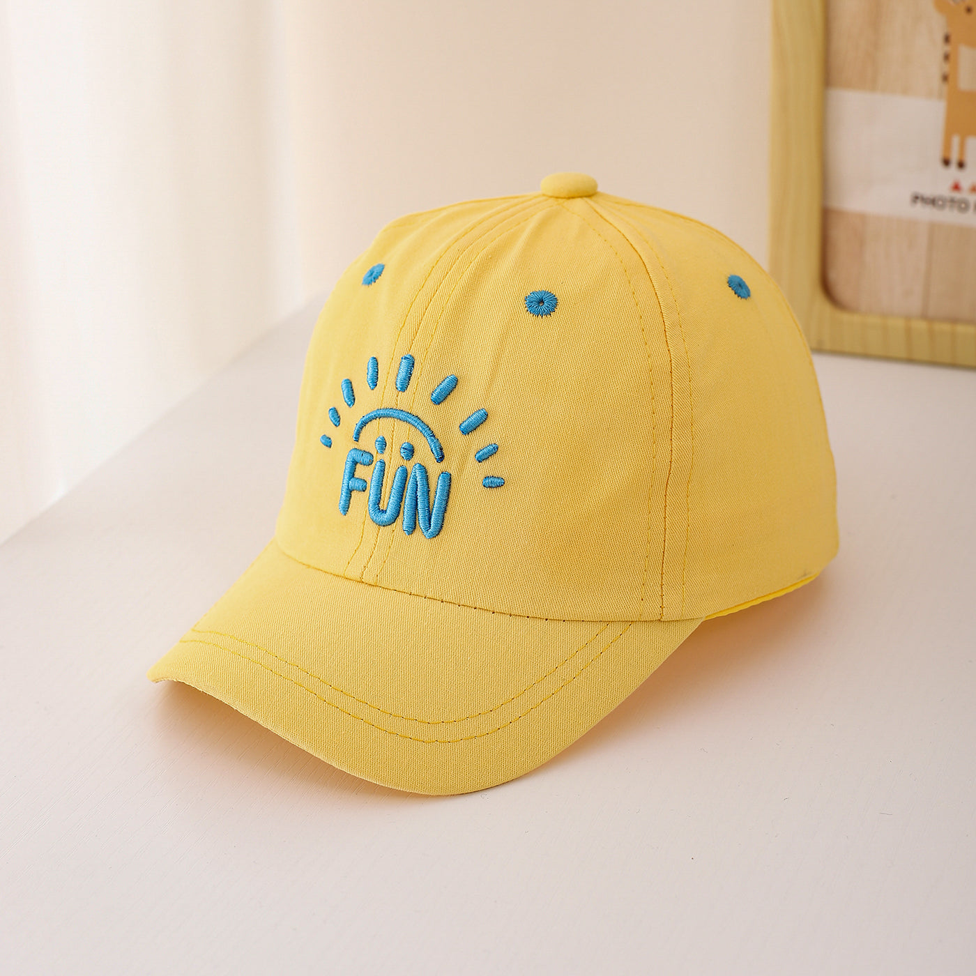 Lettre tridimensionnelle de couleur unique pour enfants Broderie solaire réglable Simple Casual B