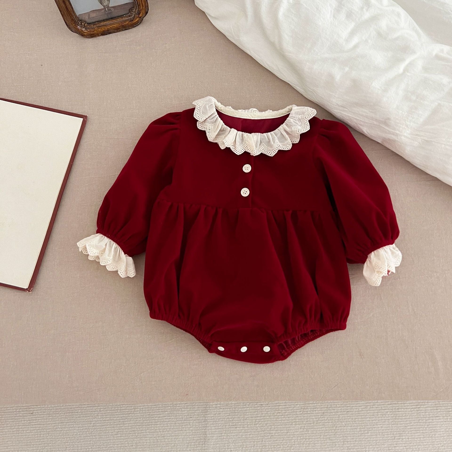 Robe rouge en dentelle pour les filles de style Romper