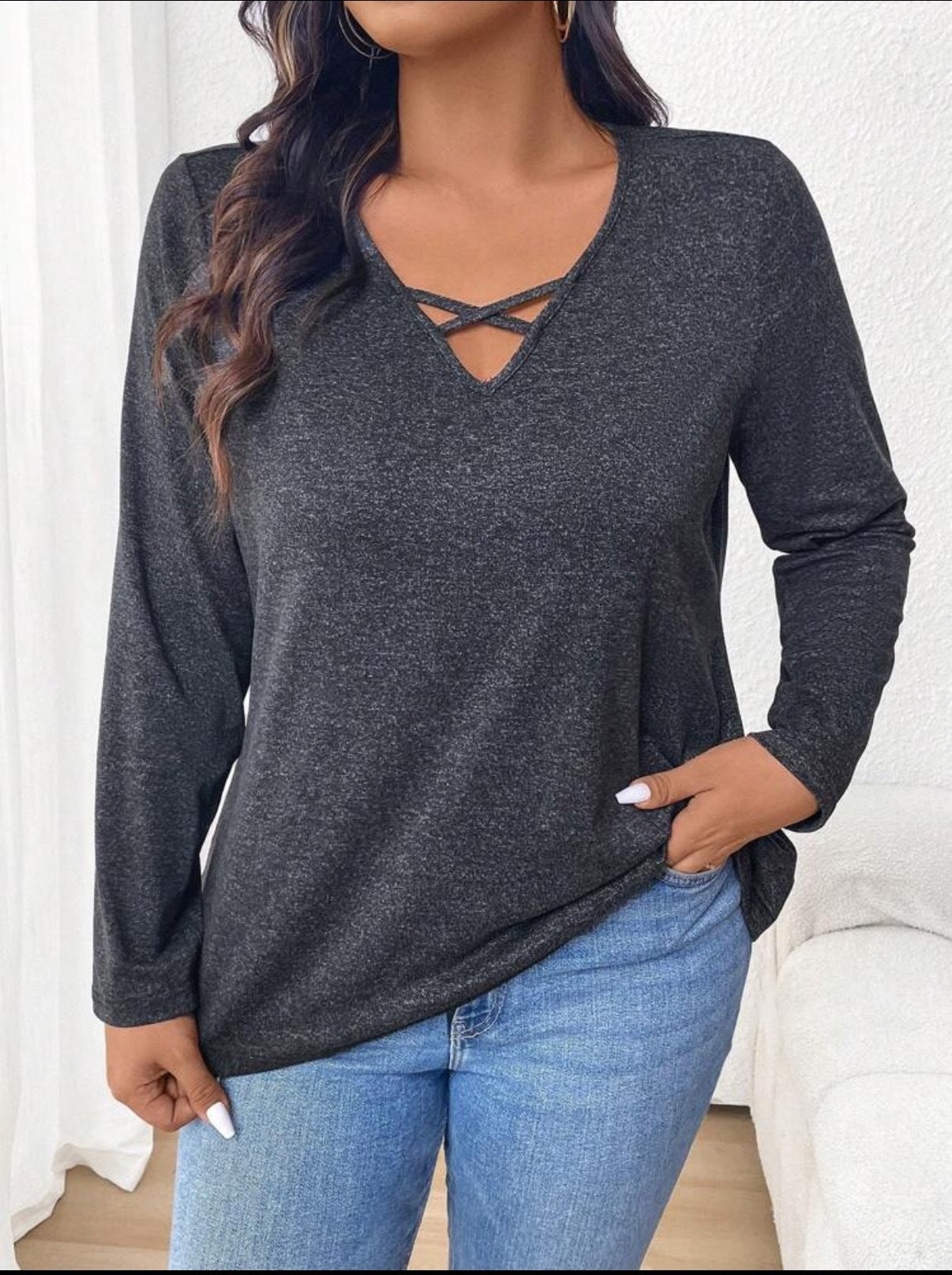 Top femme coton manches longues avec un col en V et un design croisé