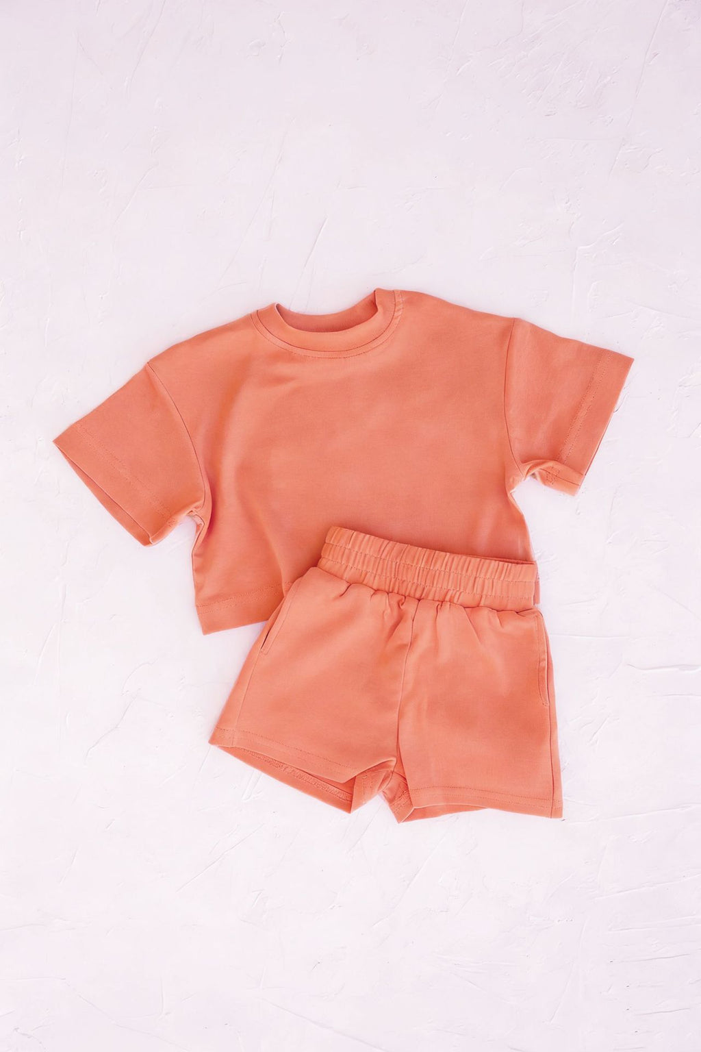 Short-sleeved T-shirt and shorts Two-piece set