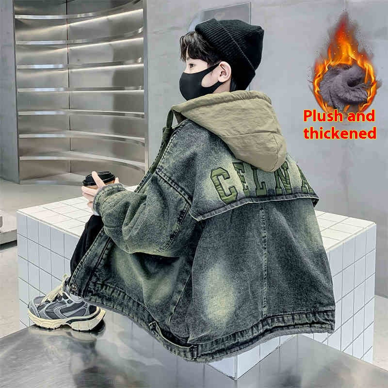 Manteau de denim pour garçon plus âgé