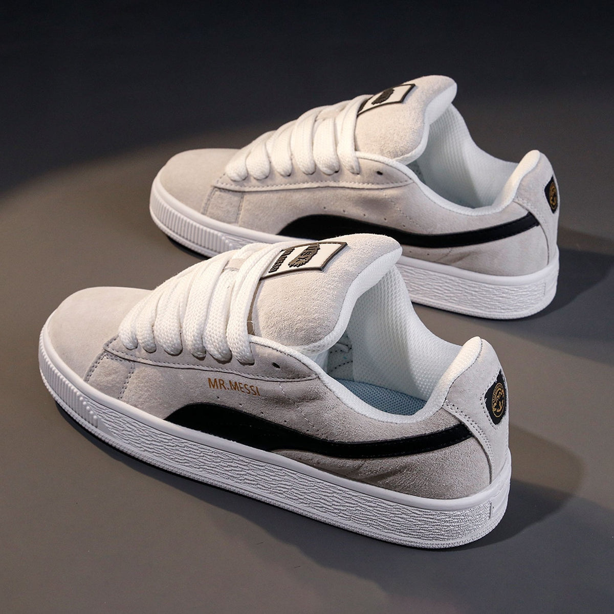 Men's Versatile Retro Sneaker