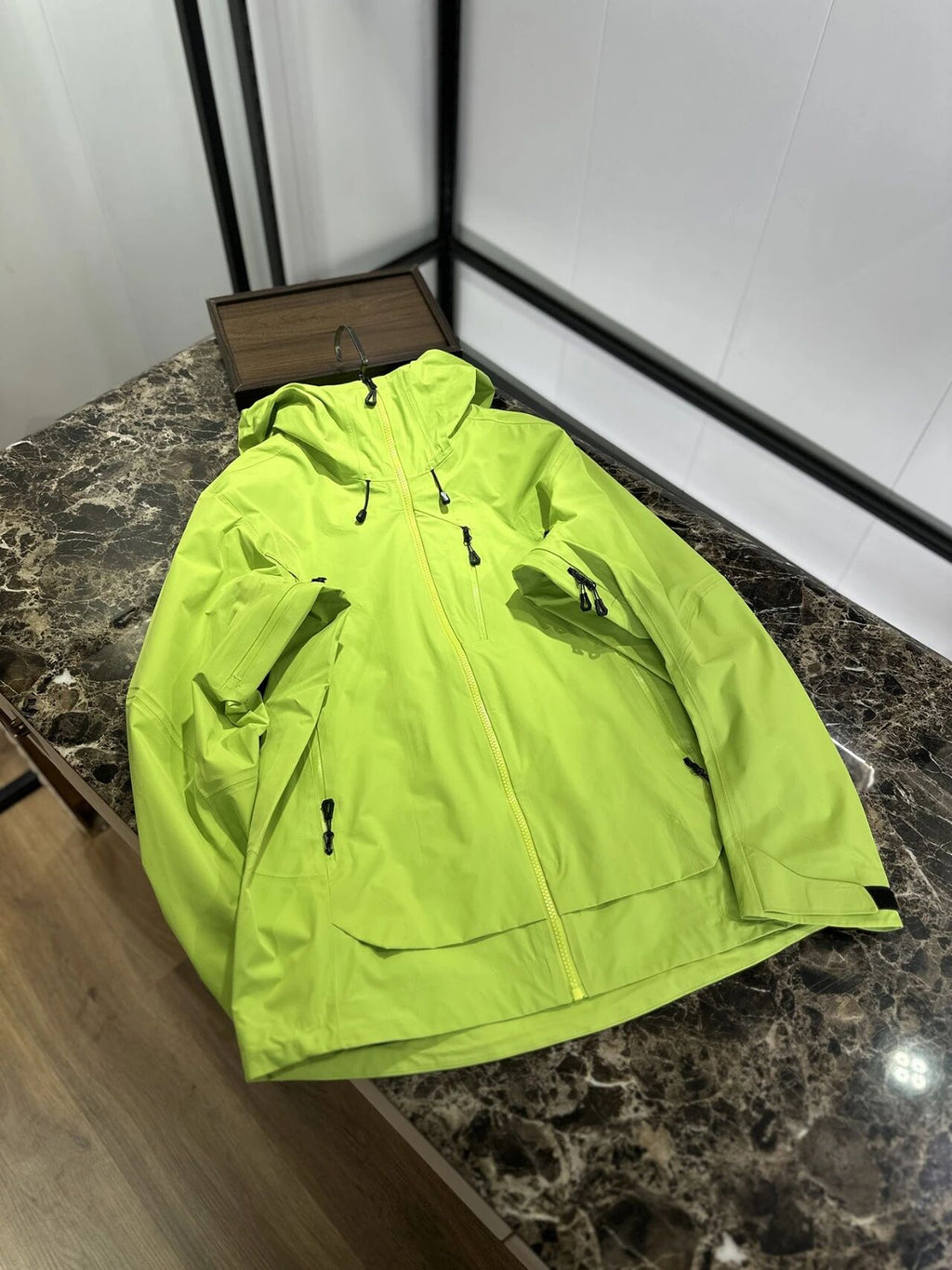 Hommes Veste de pluie à capuche entièrement Seam scellé brise-vent imperméable respirant extérieur Shell J