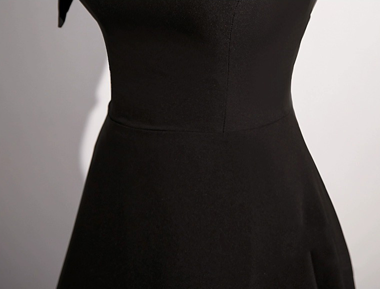 Banquet simple Hôte Piano Français Jouer Musique Vocal Art Test Robe de Mode Violon