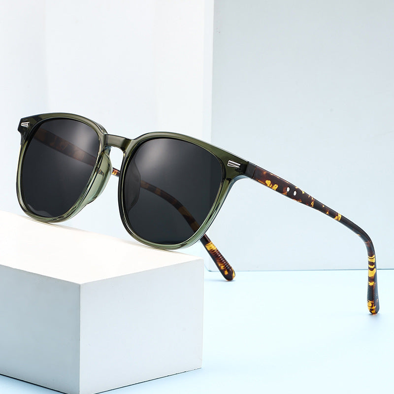 Lunettes de soleil carrées d'arrivée