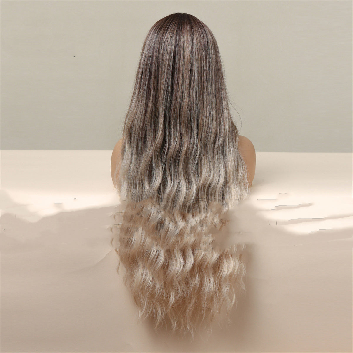 Brun moyen Gradient Blonde cheveux bouclés longs femmes