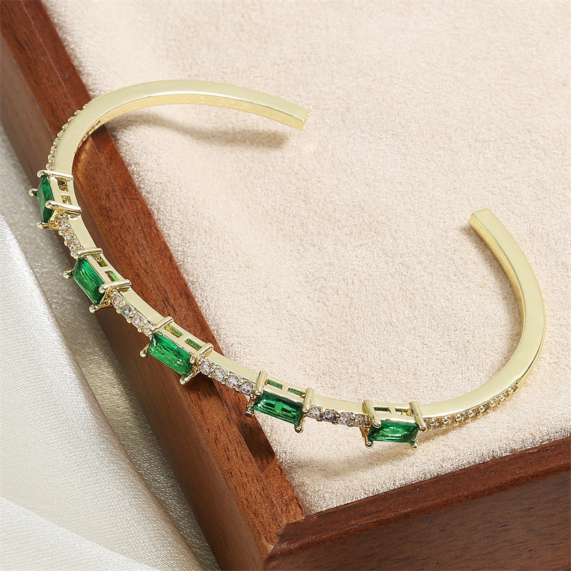 Femmes Emerald-Tone Rectangulaire CZ Open Cuff Bangle
