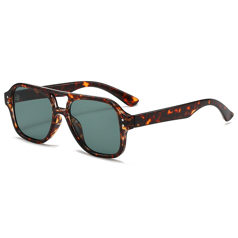 Lunettes de soleil pour femmes de style punk