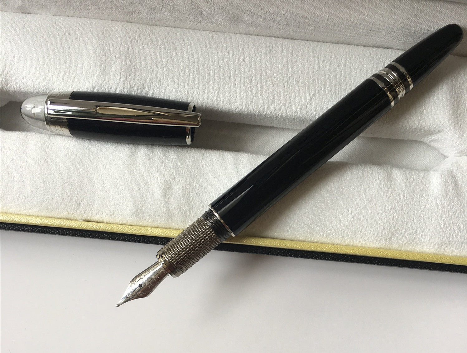 Interstellar cristal série tête métal Rollerball stylo à bille stylo de fontaine classique Carbo