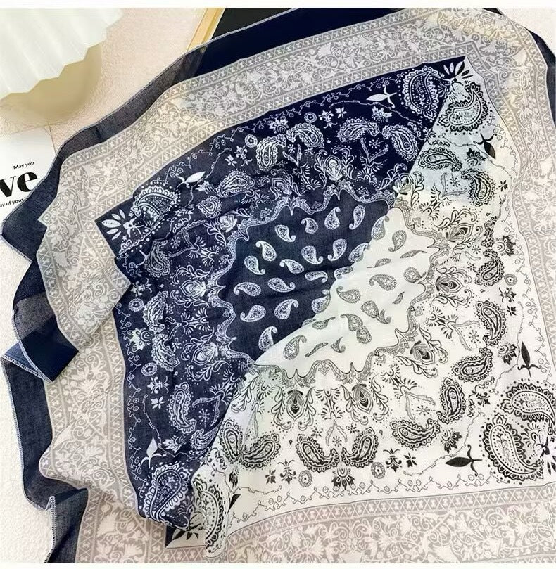 Écharpe de soie florale fraîche et délicate de style coréen