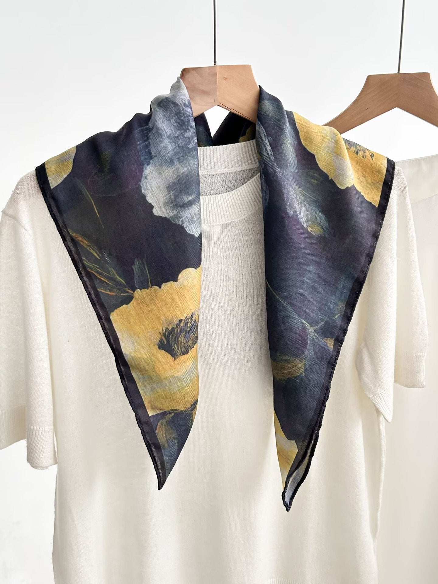 Echarpe de soie haut de gamme vintage pour femmes