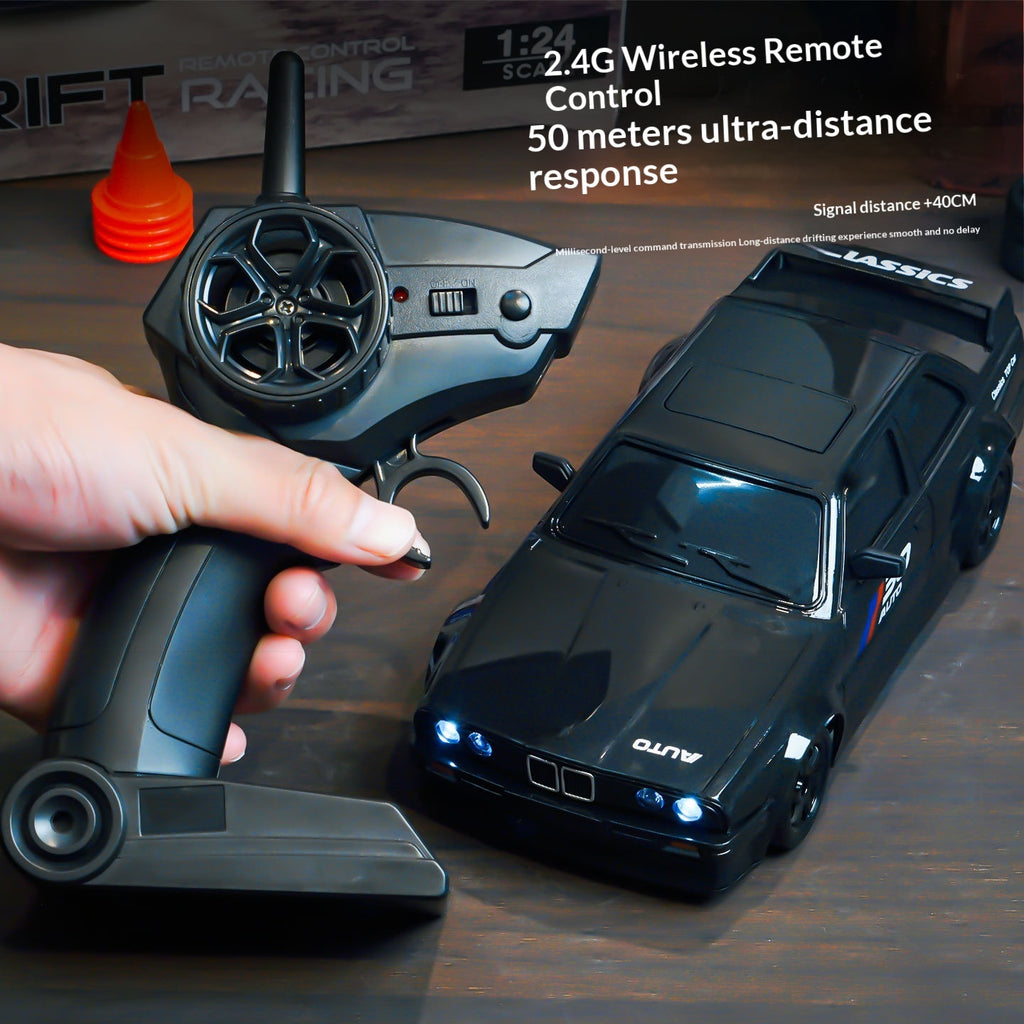 Modèle de voiture de course télécommandé avec lumières