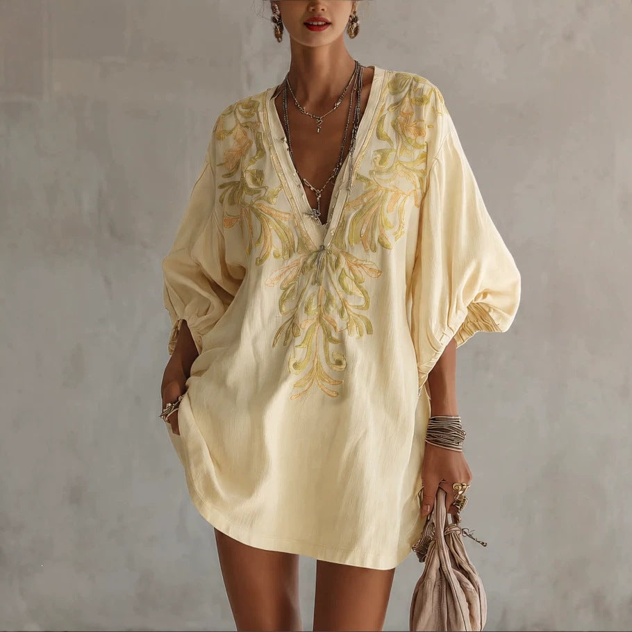 Robe à col V profond à imprimé floral avec un petit motif herbacé
