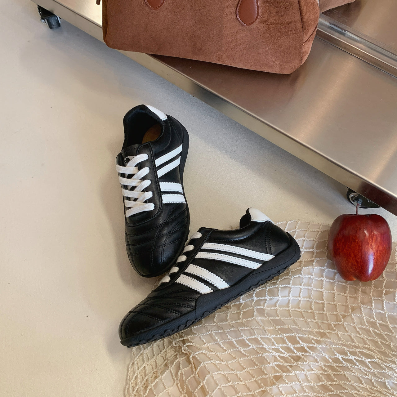 Vente Sneakers d'entraînement allemand Femmes Été Versatile Blanc Chaussures Casual léger Fla