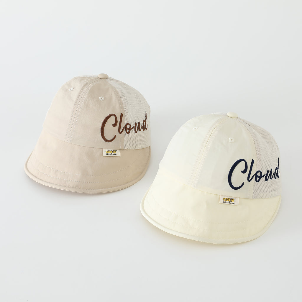 Chapeau de soleil de broderie anglaise pour enfants d'été avec tissu de filet latéral pour la ventilation et doux