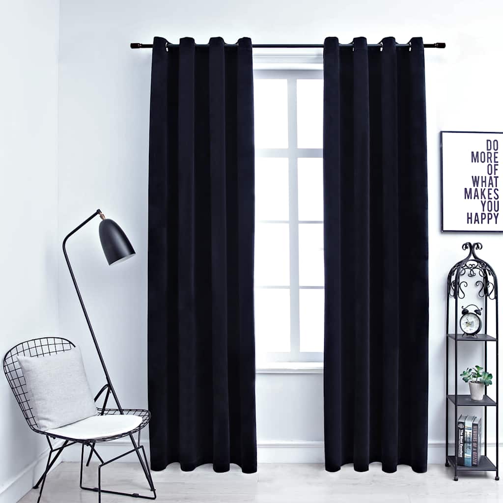 Rideaux noirs avec oeillets