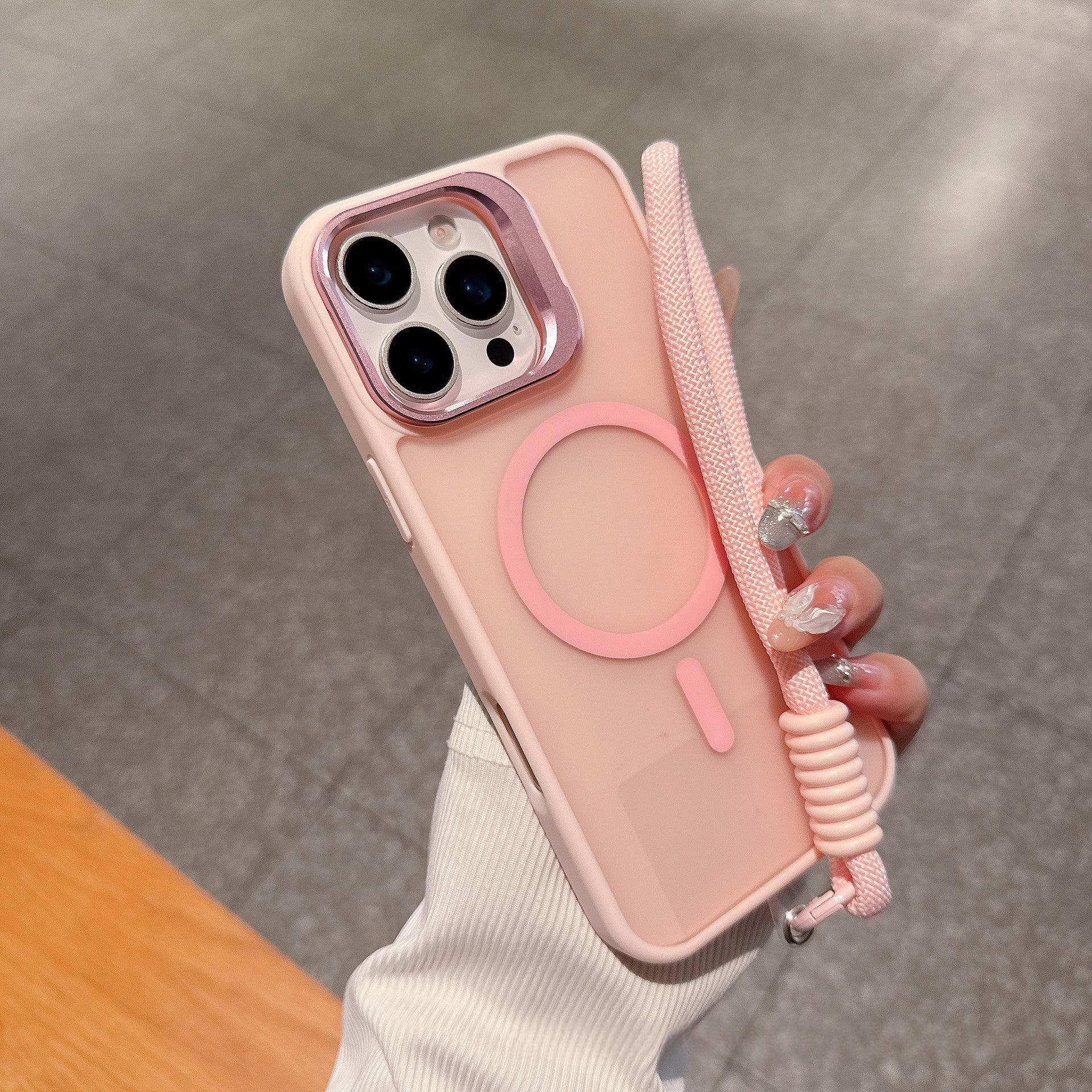 Boîtier de téléphone magnétique à monture de lentilles