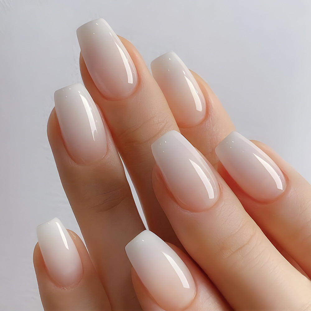 24-pièces Short Coffin style blanc Gradient pression de type Nail Patches de beauté pour simple Ma