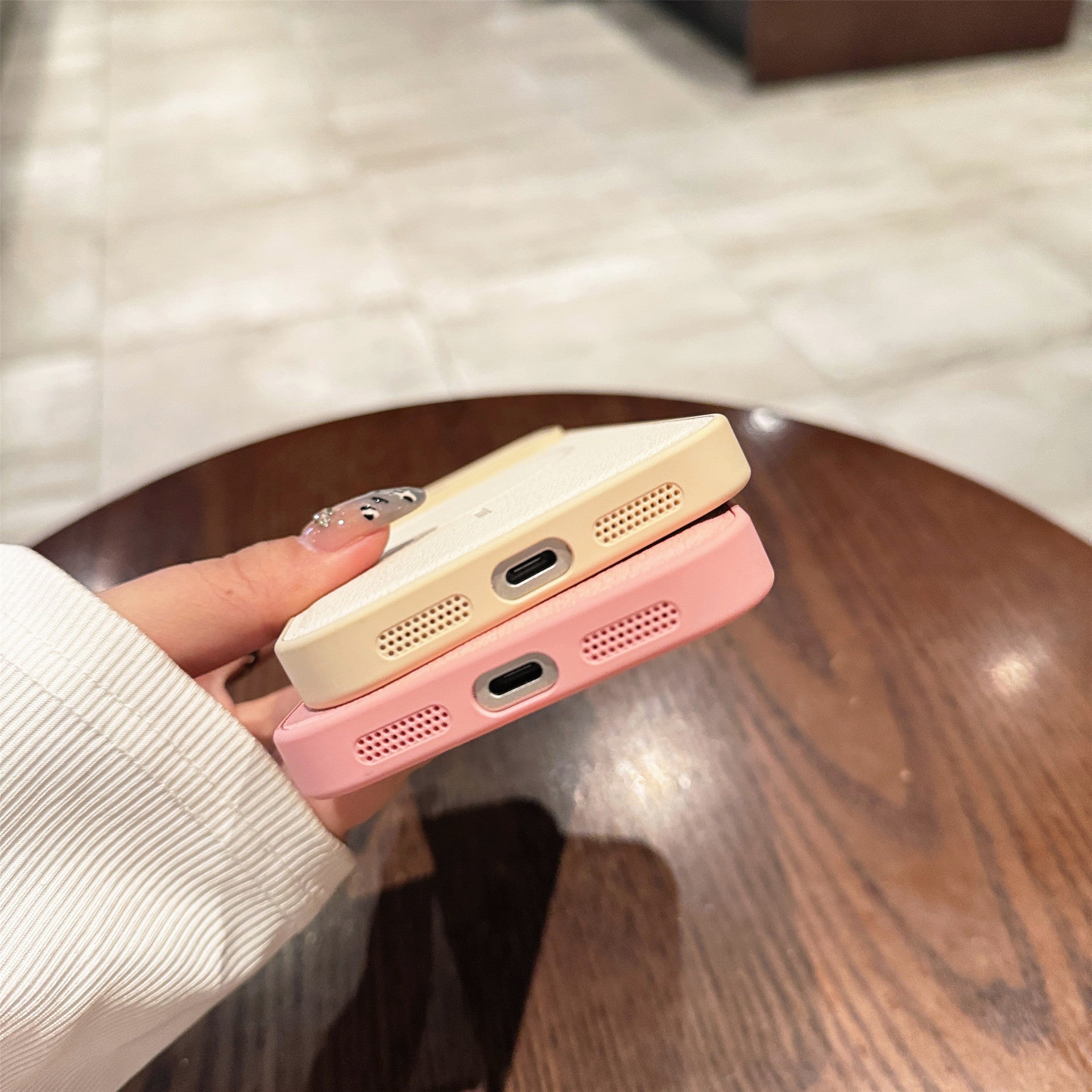 Aspiration magnétique Fine Circle Solid Couleur Fine Trou Protective Sleeve Phone Case