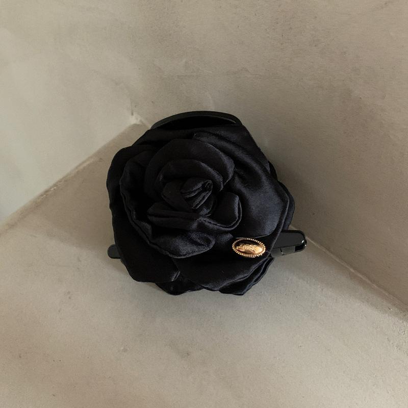 Chic Satin fleurs cheveux clip demi-haut coiffeur