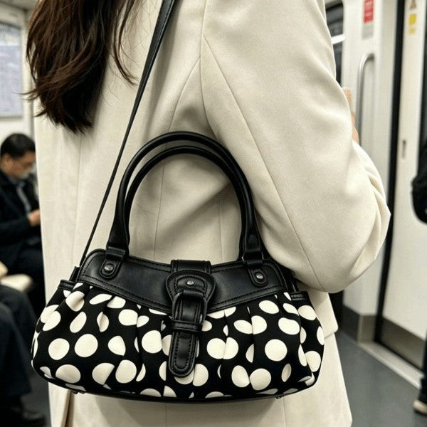 Sac à épaule rétro à point depolka noir et blanc
