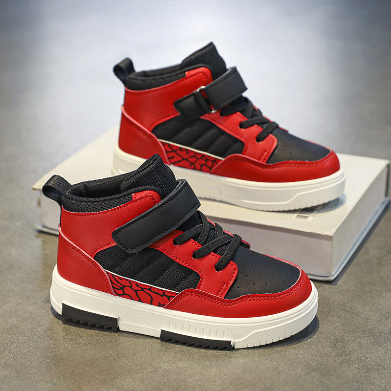 Casual athletic shoes for kids