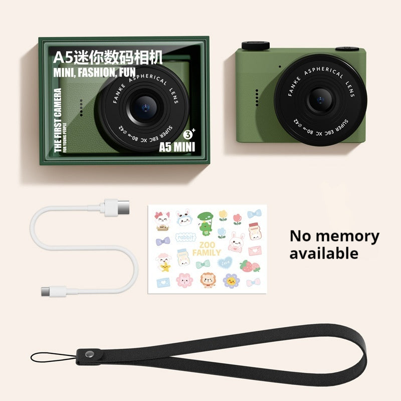 Classique petite caméra avant et arrière double caméra vidéo