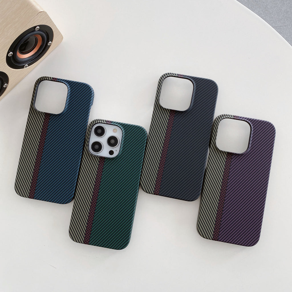 Coque rigide rayée de piste Tide demi-paquet Carbon Fiber Phone Shell