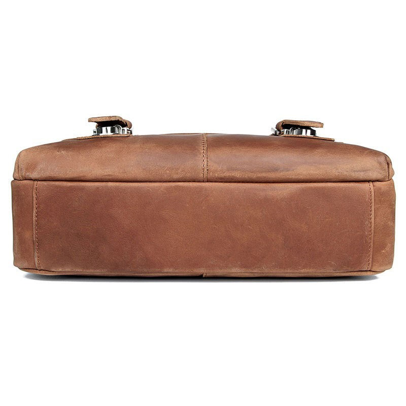 Vieux sac en cuir pour hommes