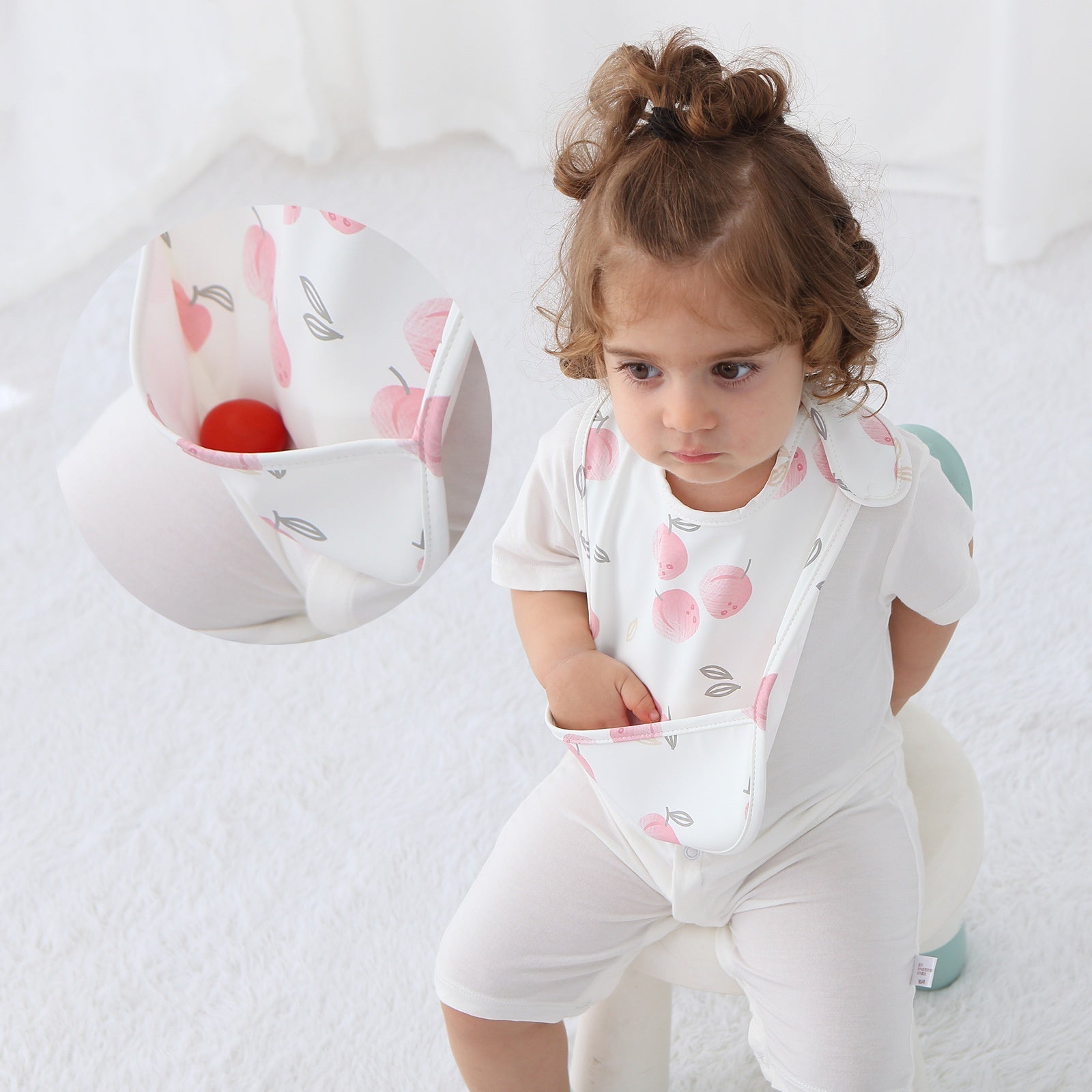 Nettoyant étanche de fermeture de snap Bib mangeant serviette de salive bille d'enfant